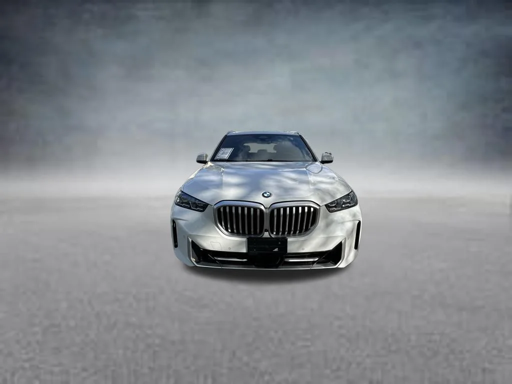 Used 2025 White BMW xDrive40i image 2