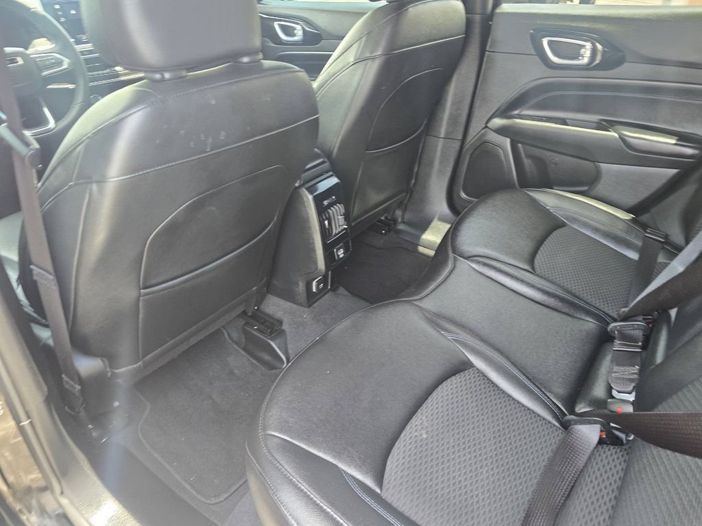 2025 Jeep Compass Latitude - Photo 12