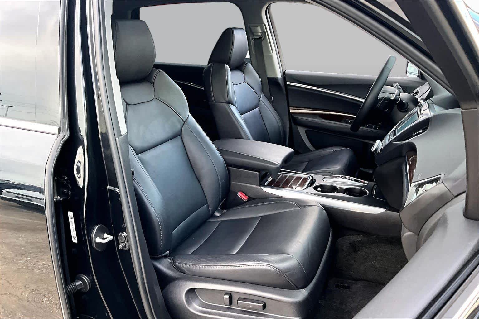 Used 2018 Crystal Black Pearl Acura w/Technology Pkg image 9