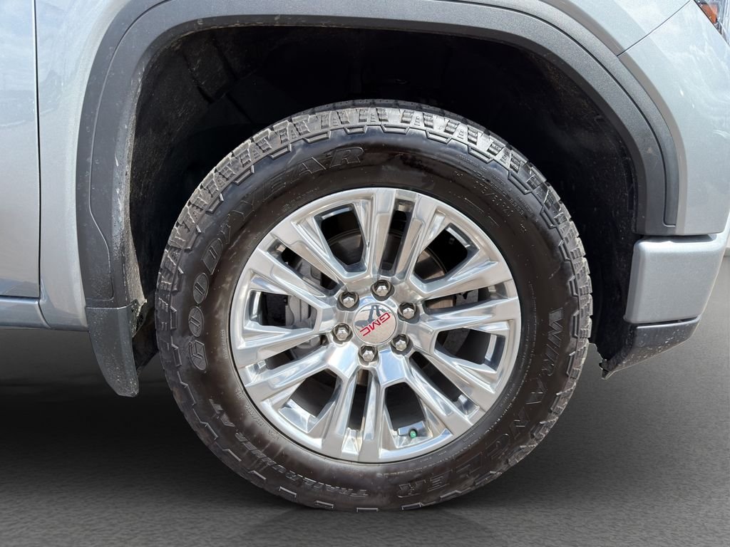 Used 2024 Silver GMC Denali image 22