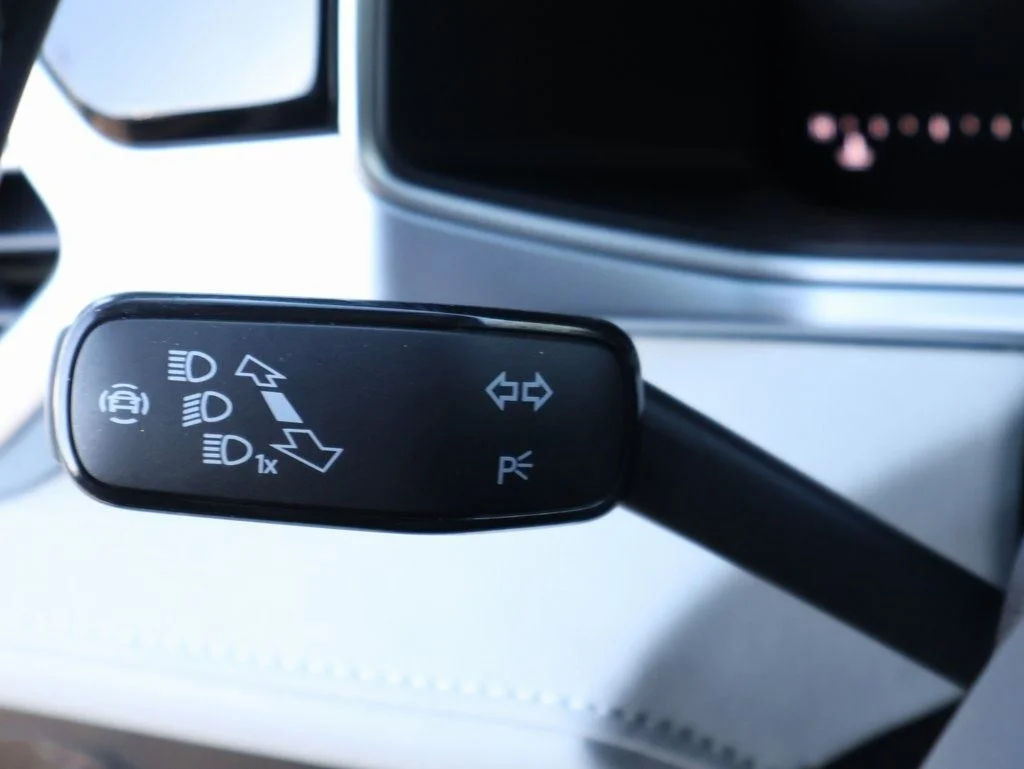 2025 Volkswagen Taos SE - Photo 36