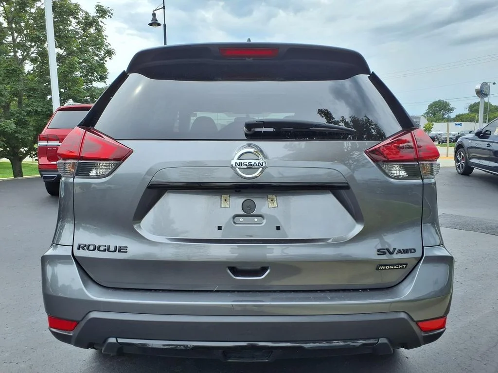 Used 2018 Gun Metallic Nissan SV image 7