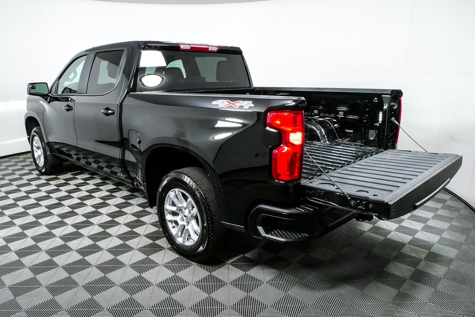 Used 2026 Black Chevrolet RST image 30