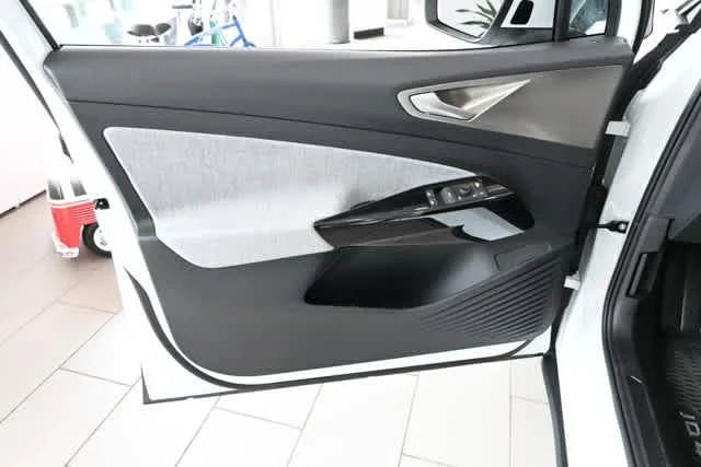 New 2026 Opal White Pearl Volkswagen Pro image 18