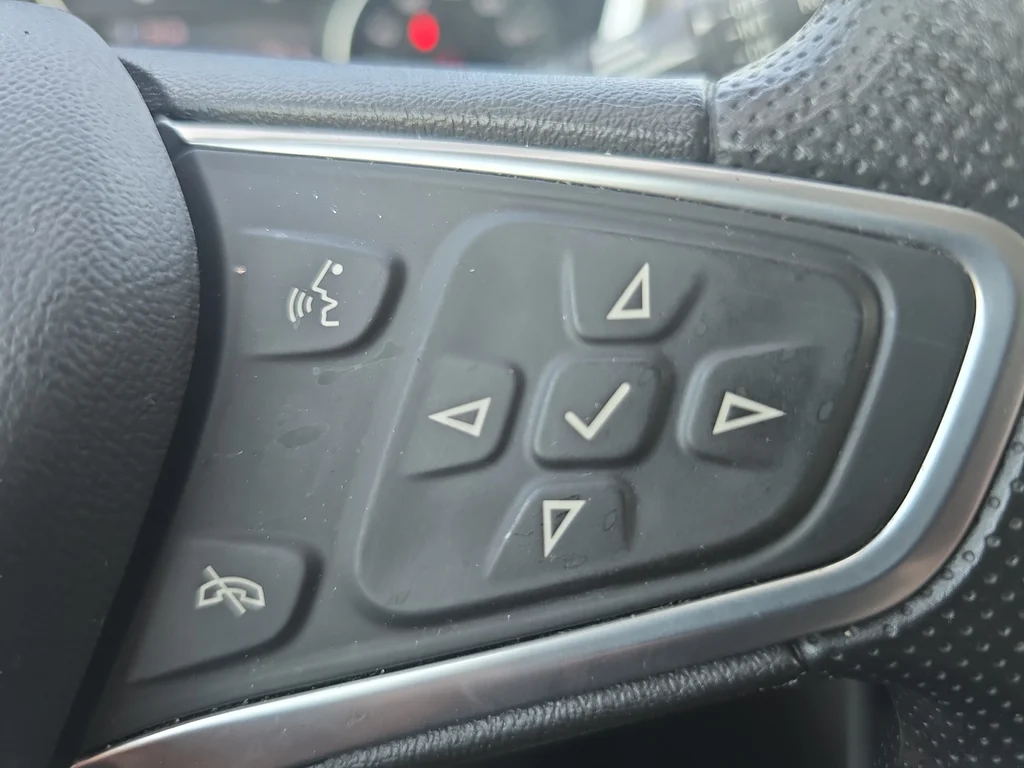 Used 2022 Gray Chevrolet LT image 13