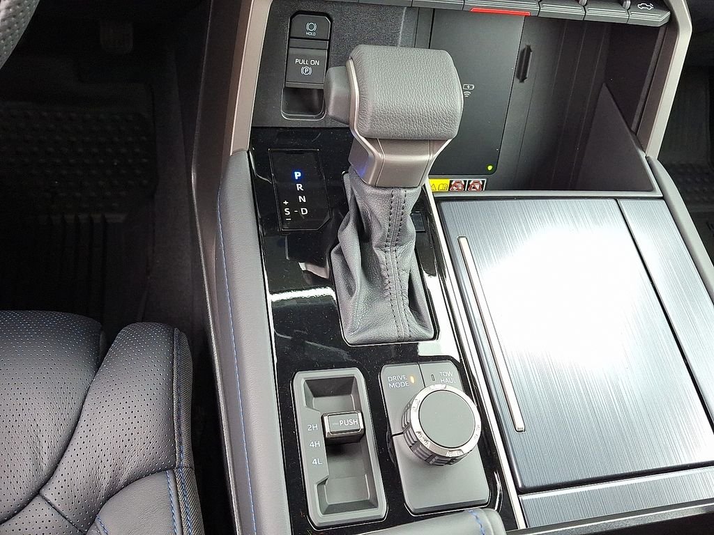 2026 Toyota Tundra Platinum - Photo 17