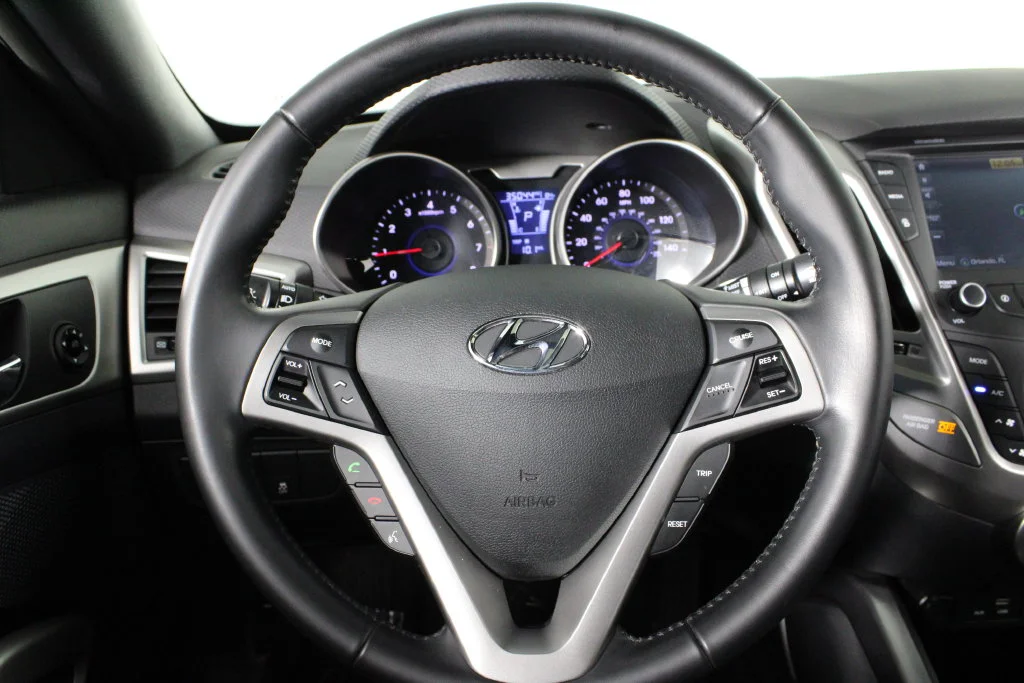 Used 2017 Silver Hyundai Value Edition image 8