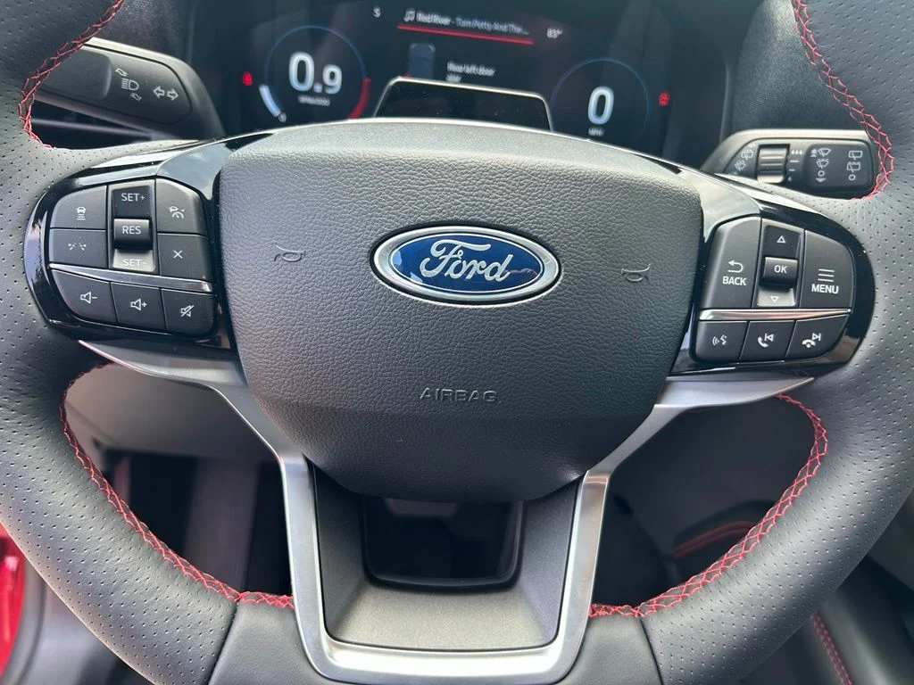 New 2026 Rapid Red Metallic Tinted Clearcoat Ford ST-Line image 18