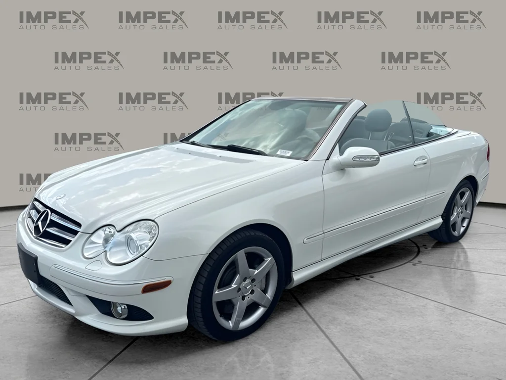 Used 2007 White Mercedes-Benz CLK 550 image 2