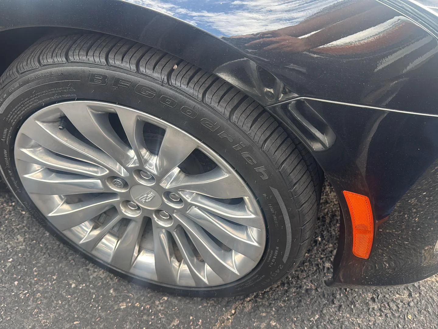 Used 2019 Black Raven Cadillac Luxury AWD image 3