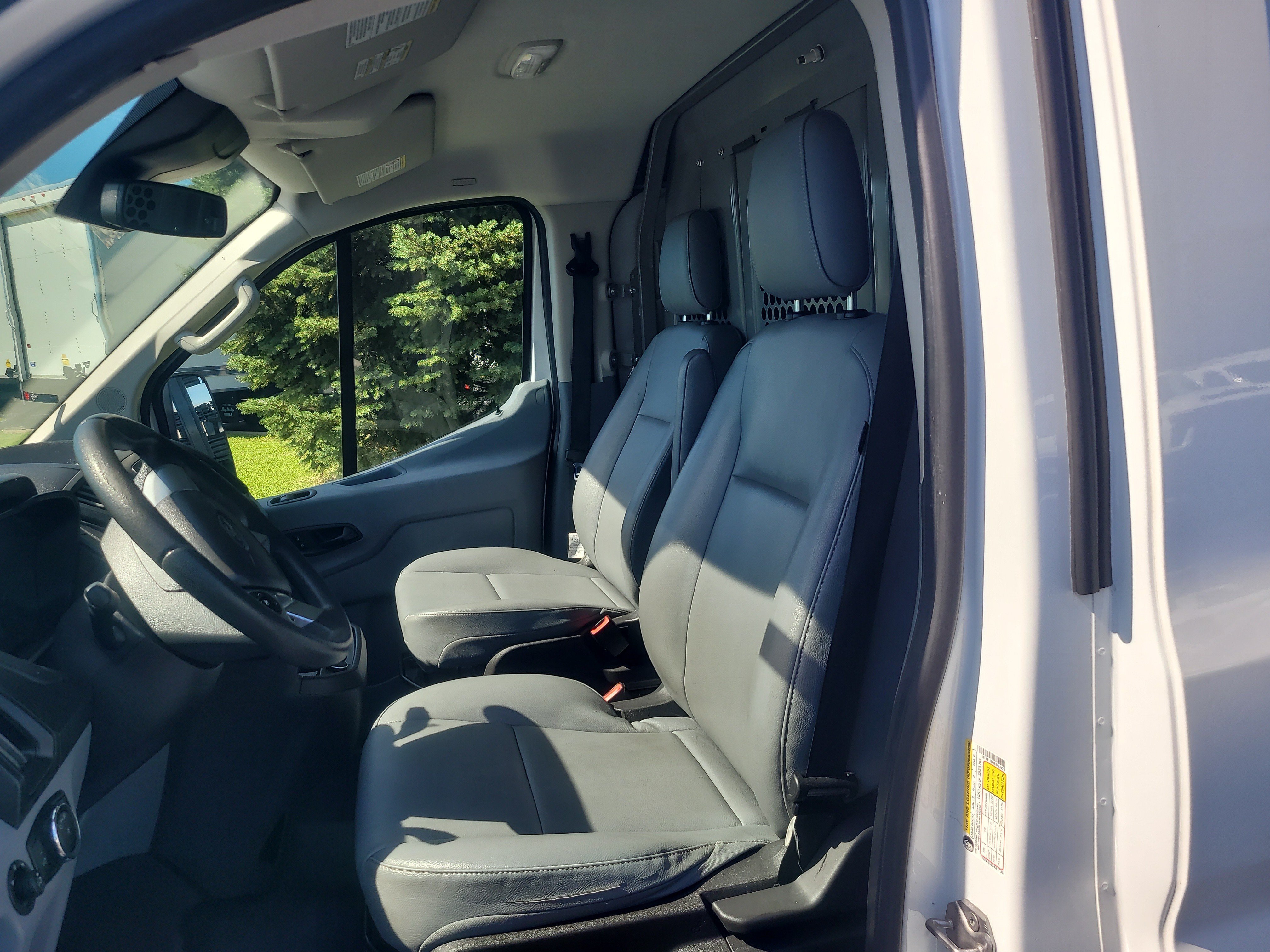 Used 2019 Oxford White Ford  image 12