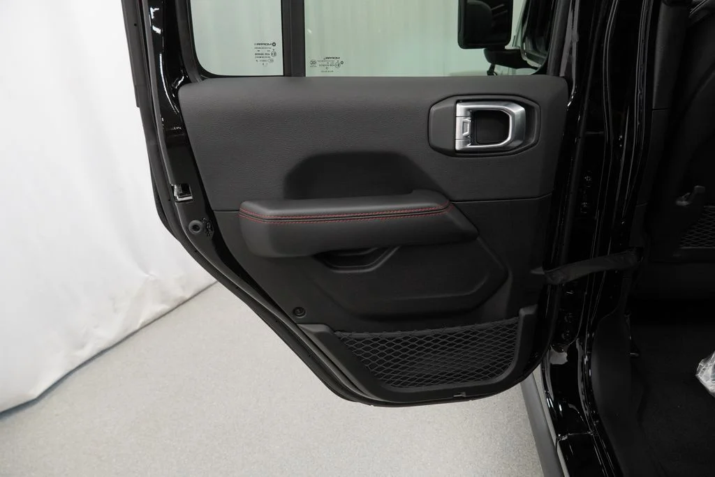 New 2026 Black Clear-Coat Exterior Paint Jeep Rubicon image 30