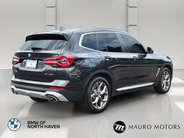 Used 2024 Gray BMW xDrive30i image 4