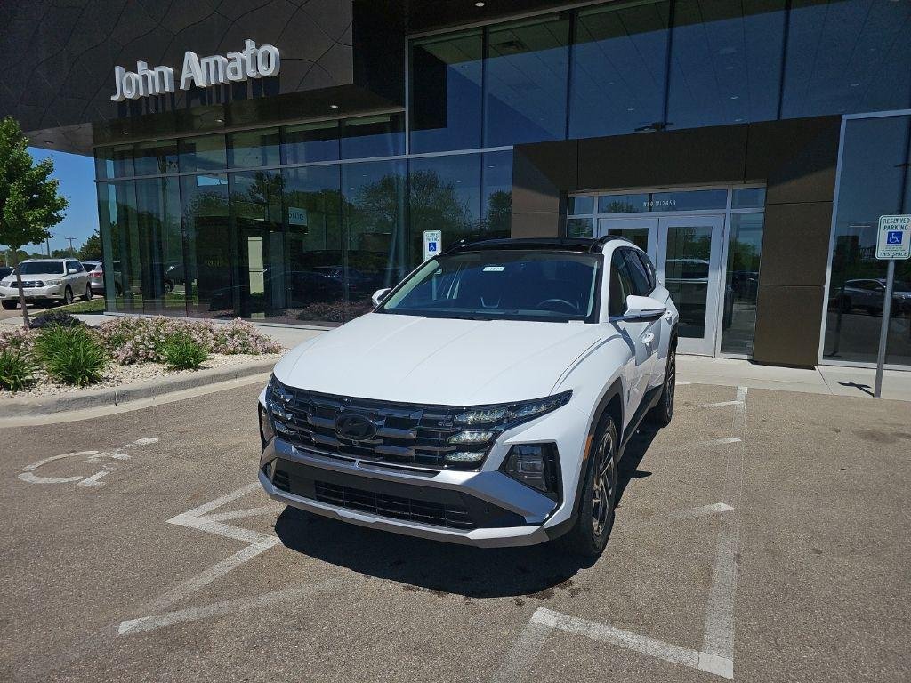2026 Hyundai Tucson Limited HEV AWD's photo