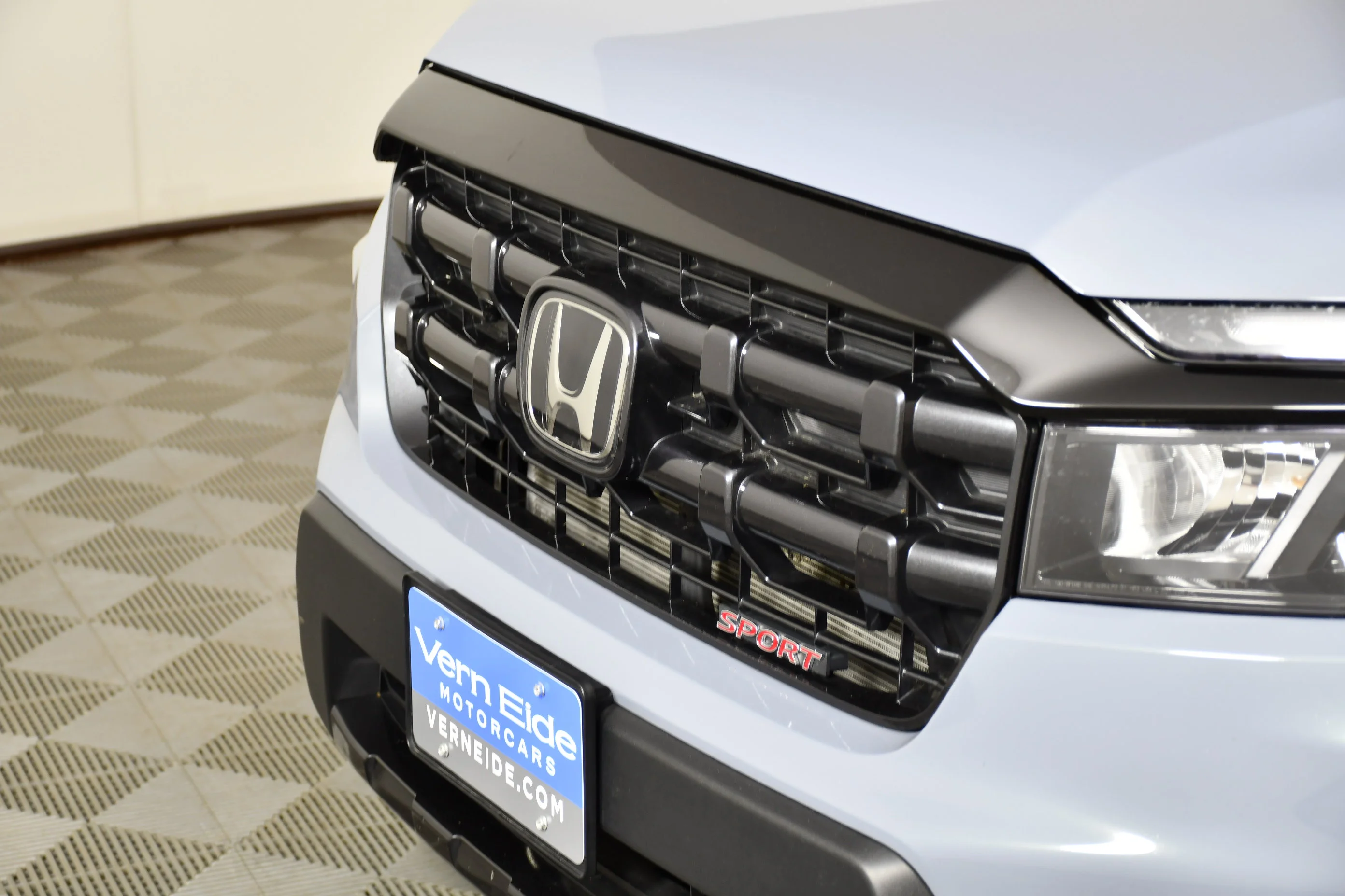 Certified Used 2025 Sonic Gray Pearl Honda Sport image 11