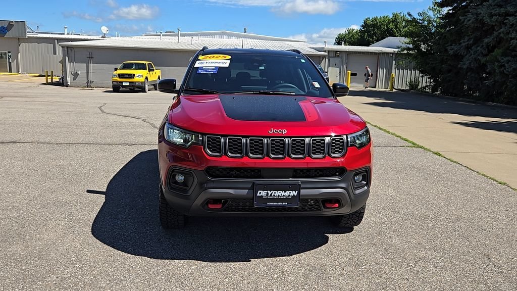 Used 2025 Red Hot Pearlcoat Jeep Trailhawk image 3