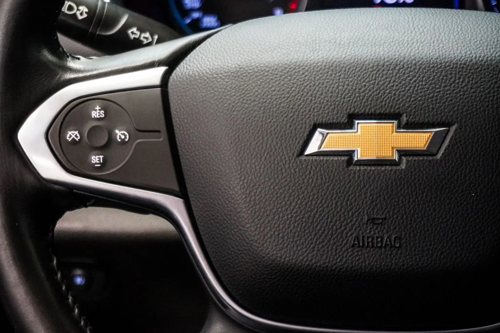 Used 2021 White Chevrolet LT image 17