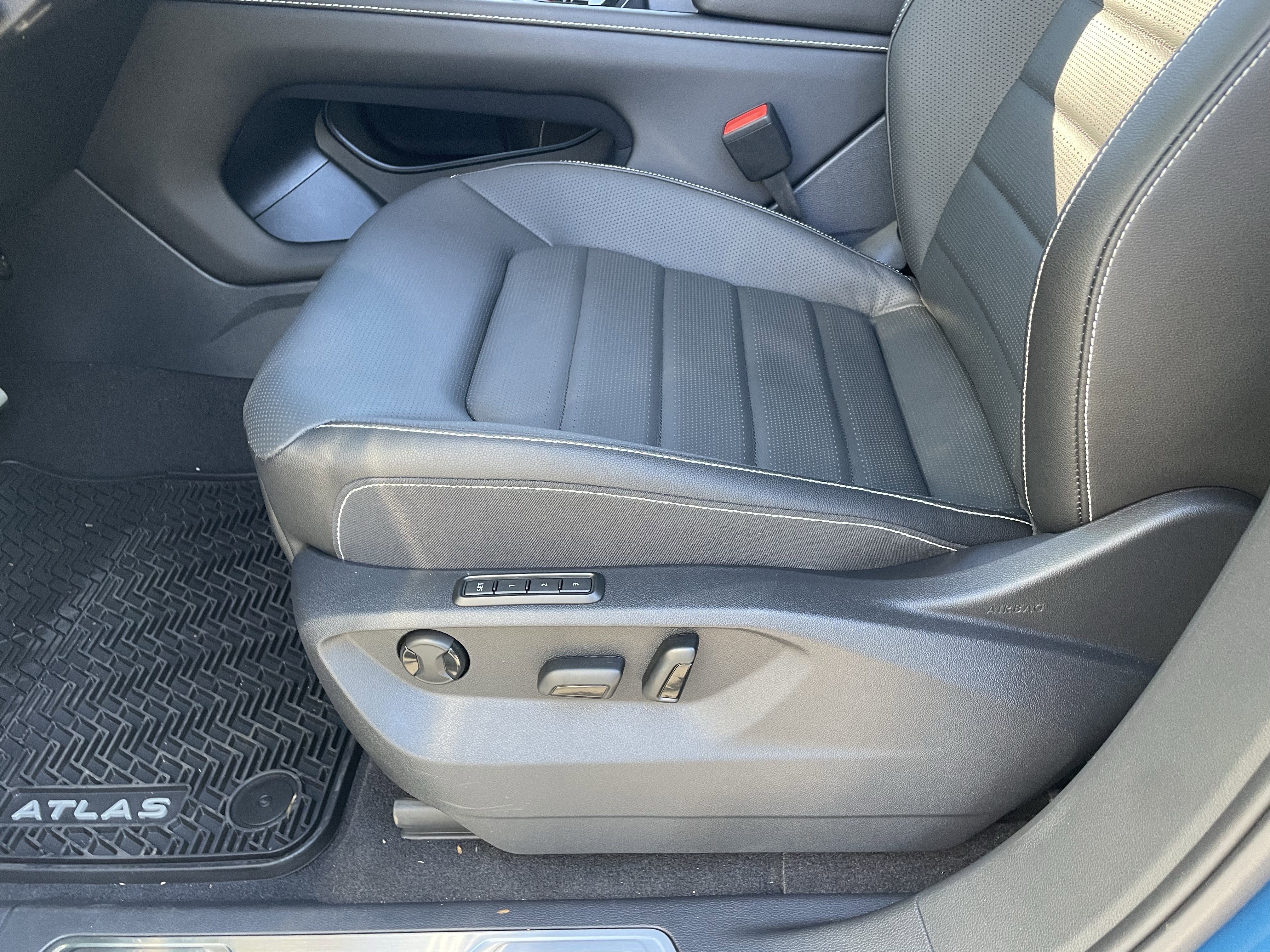 New 2026 Mountain Lake Blue Metallic Volkswagen 2.0T SEL R-Line Black image 16