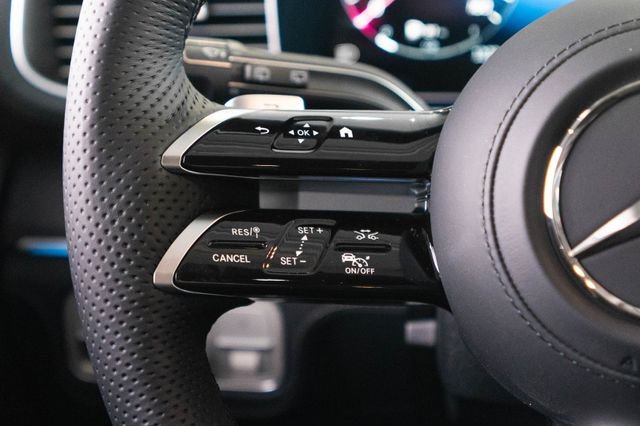 New 2026 Polar White Mercedes-Benz GLS 450 image 17