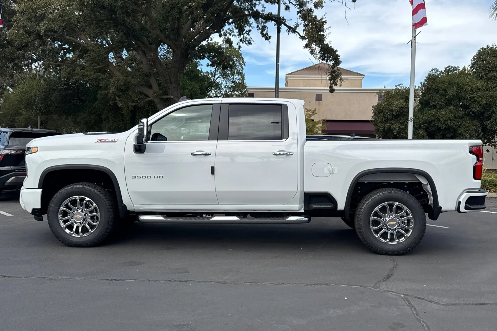 2026 Chevrolet Silverado 3500 HD LT view 6