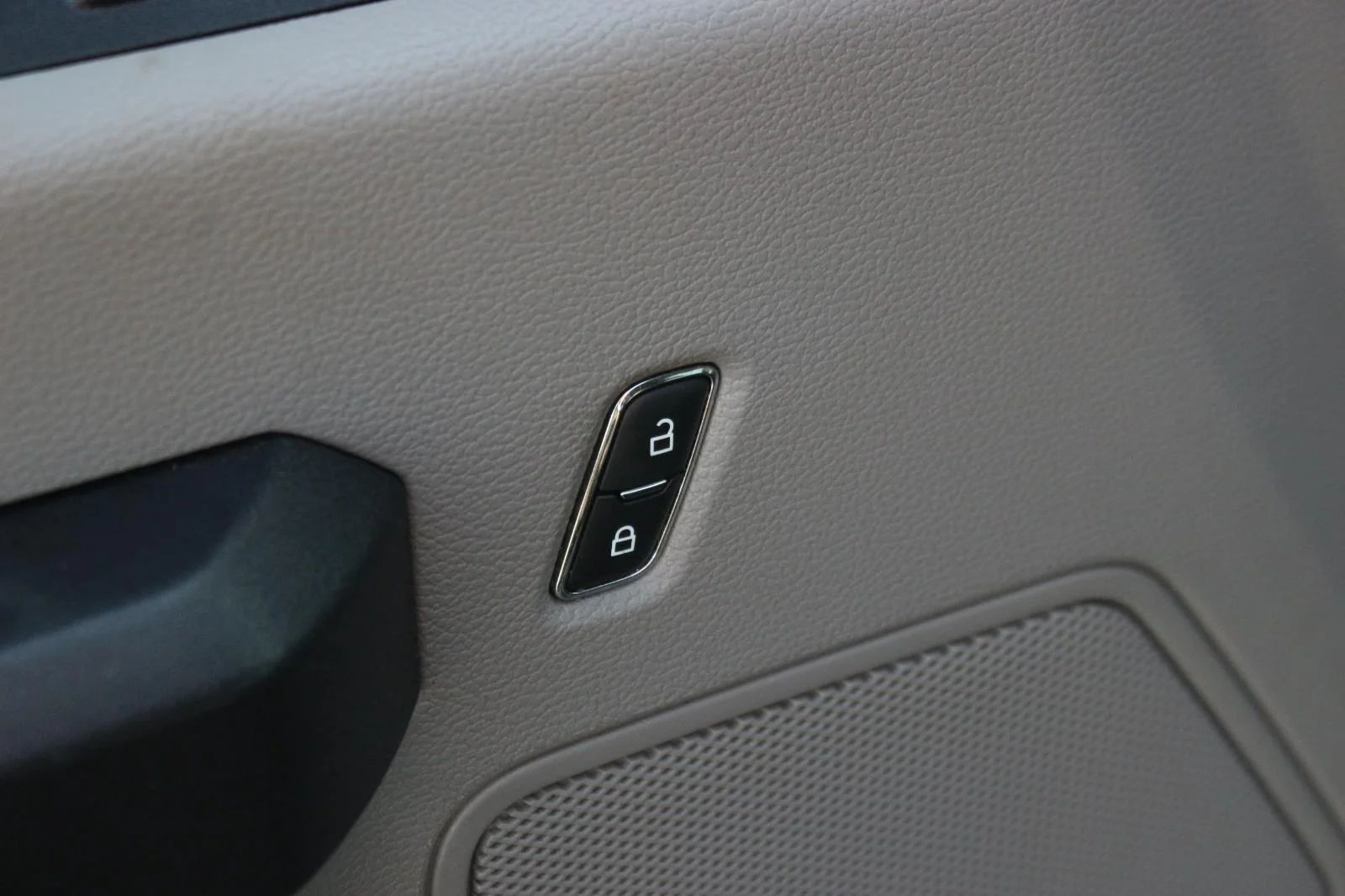 Used 2020 Grey Ford XL image 16