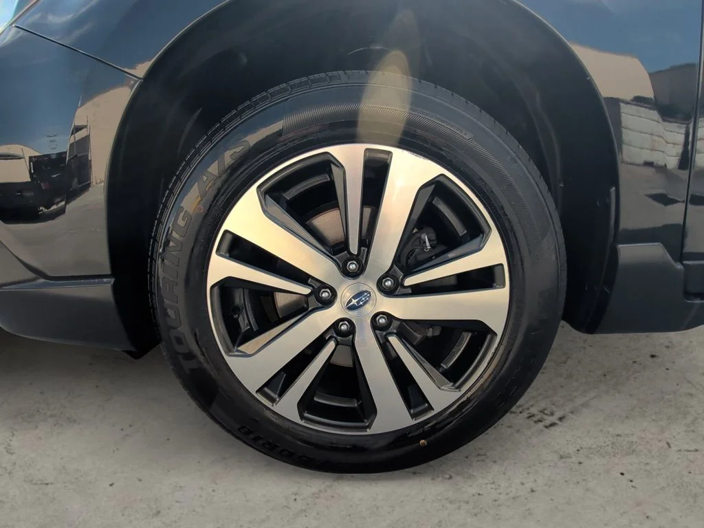 Used 2018 Black Subaru 2.5i image 14