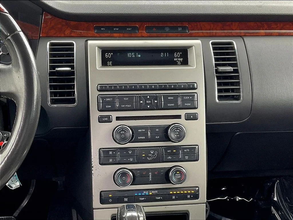 Used 2012 Silver Ford Limited image 9