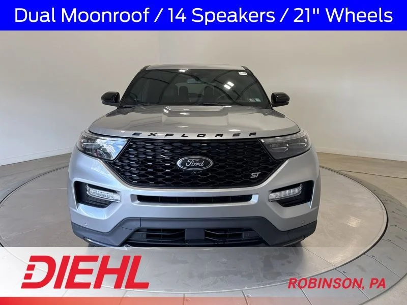 Used 2021 Silver Ford ST image 2