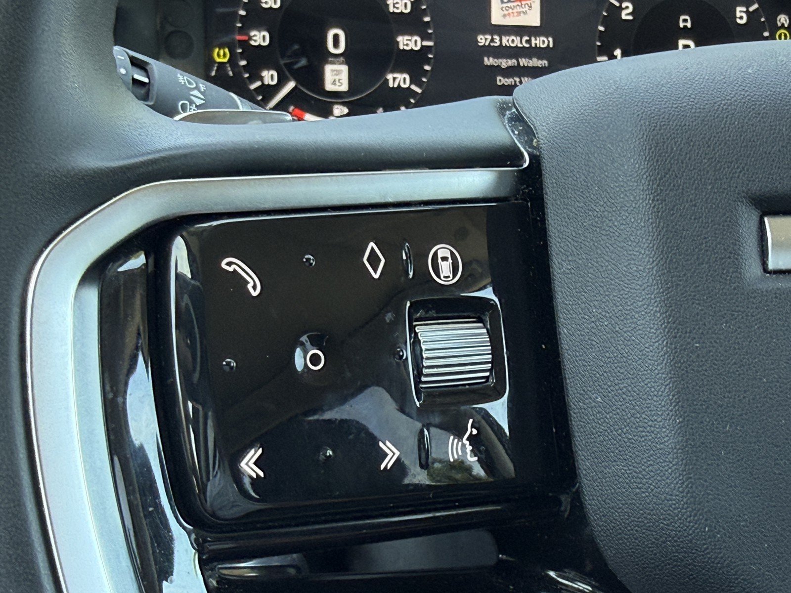 Used 2025 Fuji White Land Rover S image 11