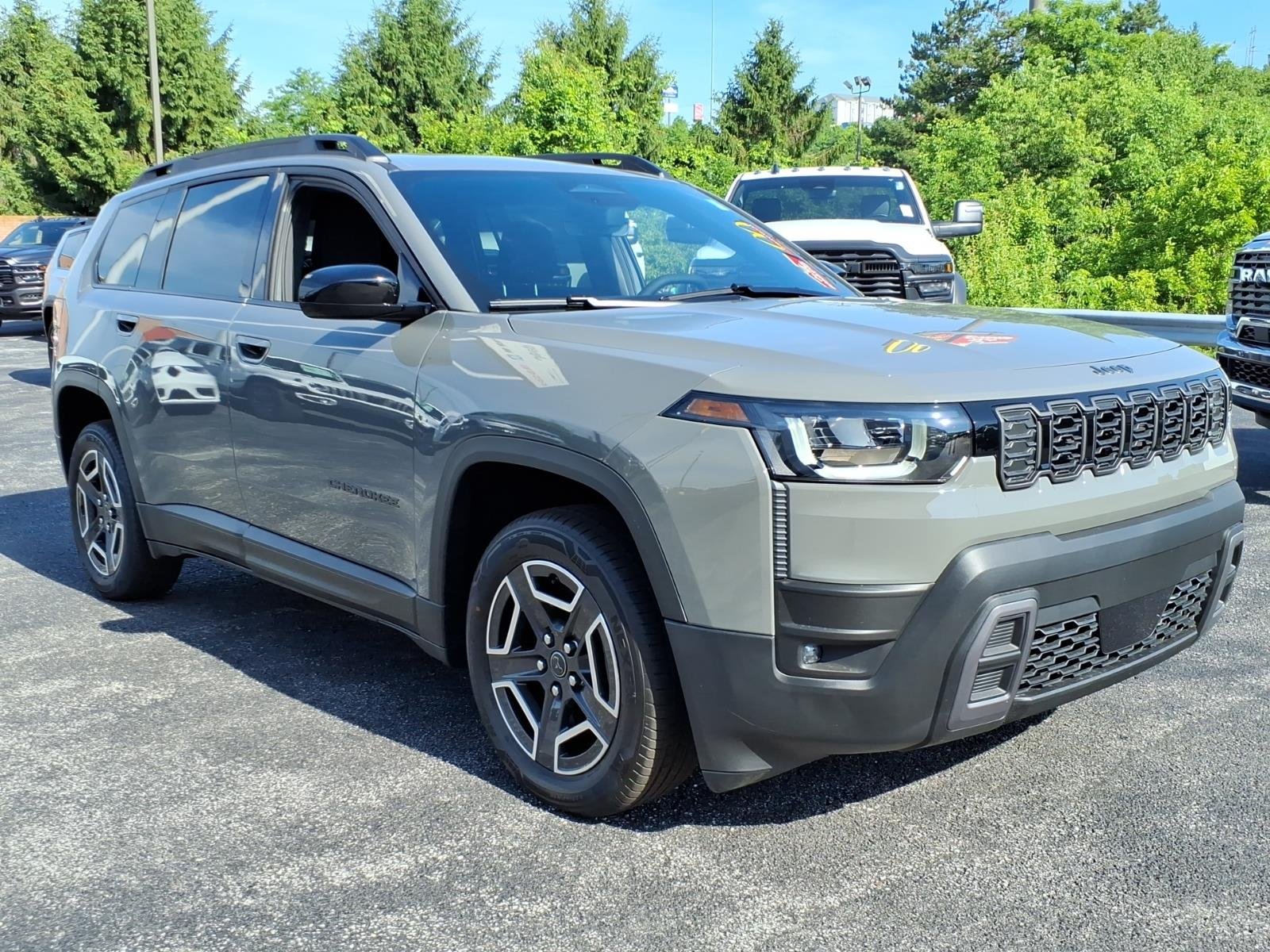New 2026 Sting-Gray Clear-Coat Exterior Paint Jeep Laredo image 2