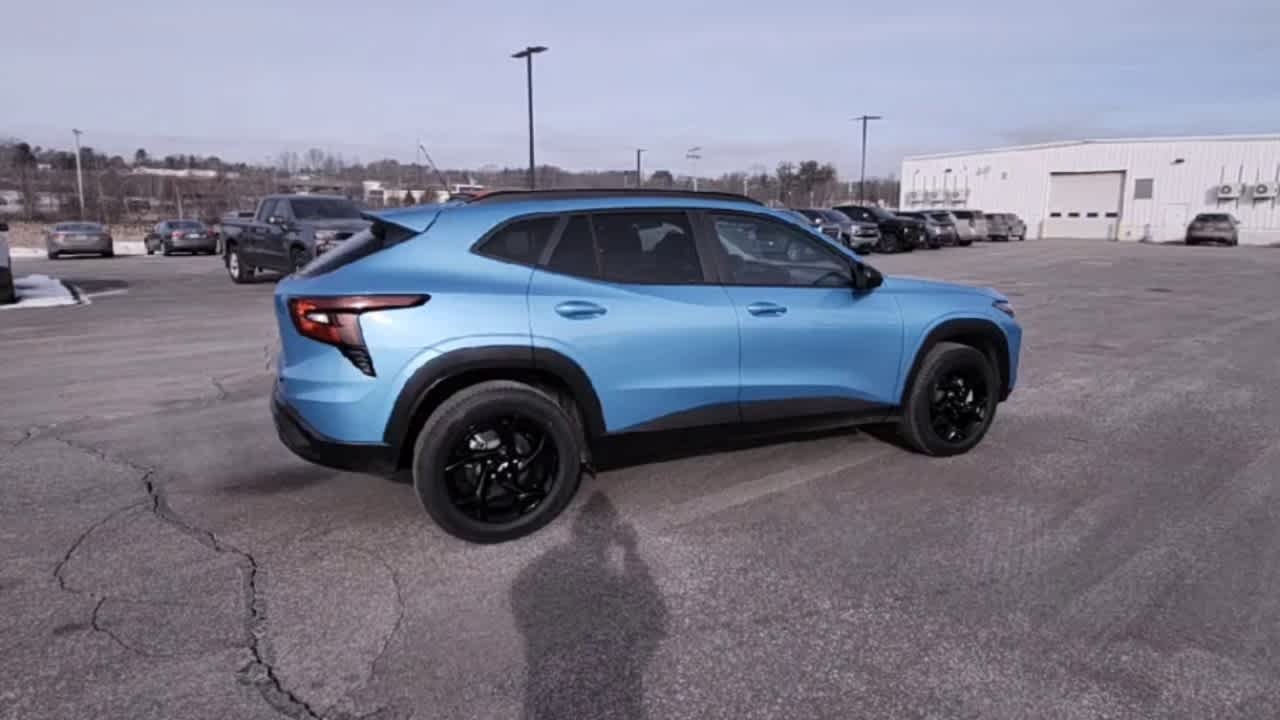 2026 Chevrolet Trax LT - Photo 8