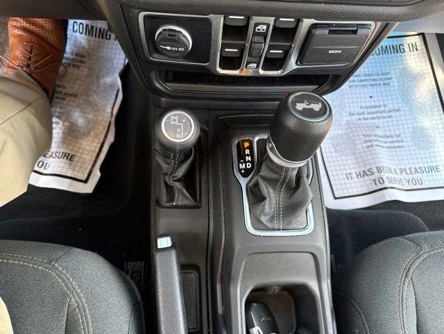 Used 2024  Jeep Sport S image 10