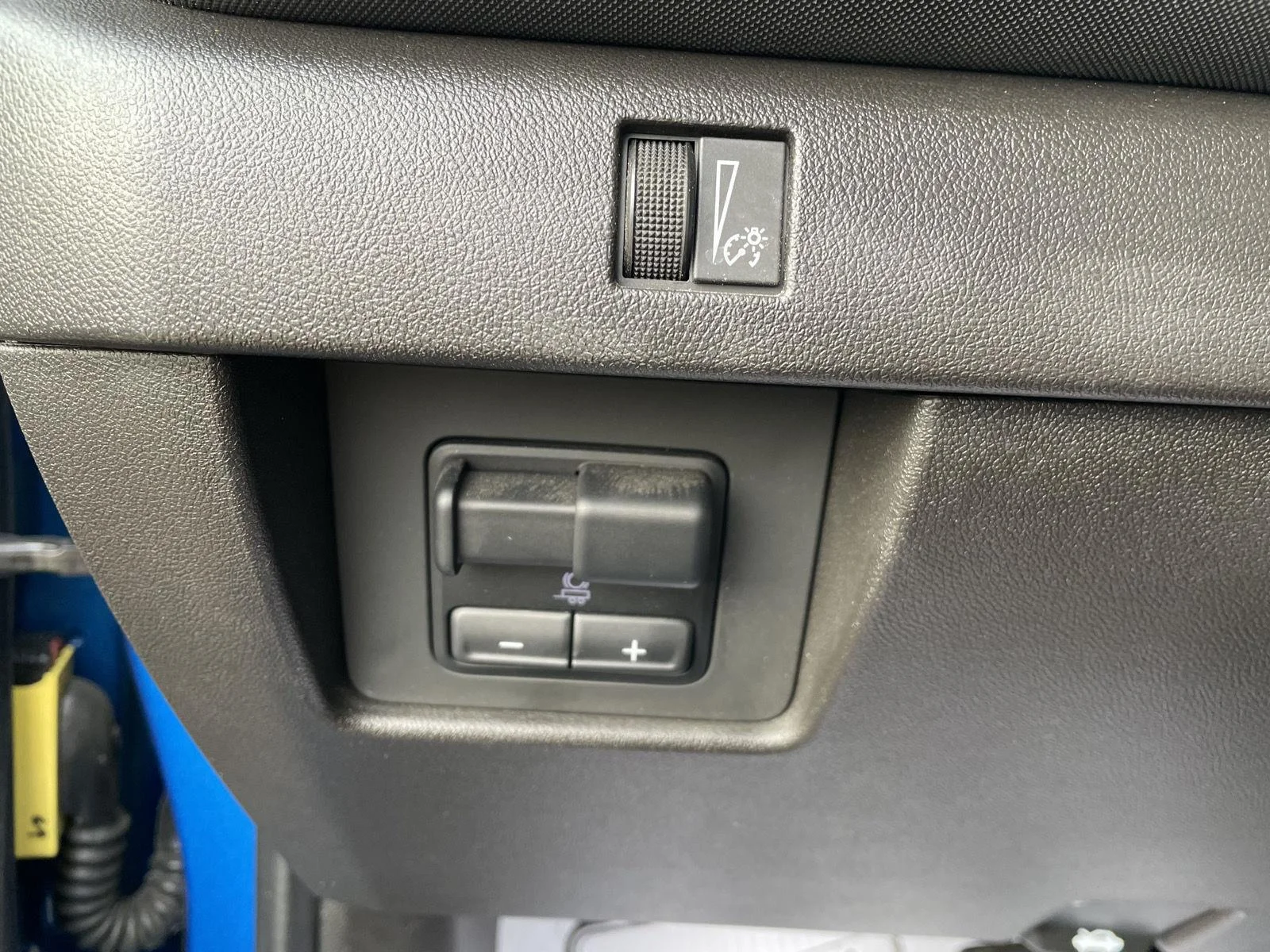 Used 2023 Glacier Blue Metallic Chevrolet 4WD Z71 image 16
