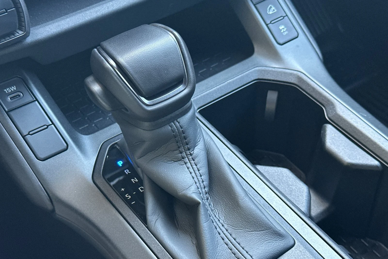 2026 Toyota RAV4 Plug-in Hybrid SE - Photo 27