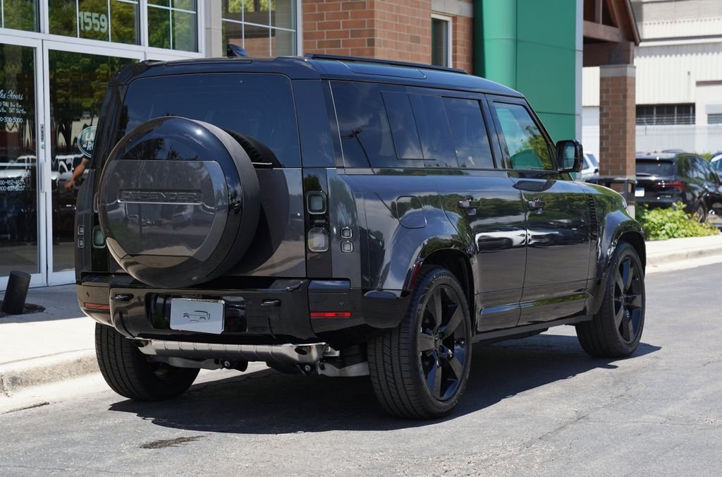 Used 2026 Gray Land Rover X-Dynamic SE image 6