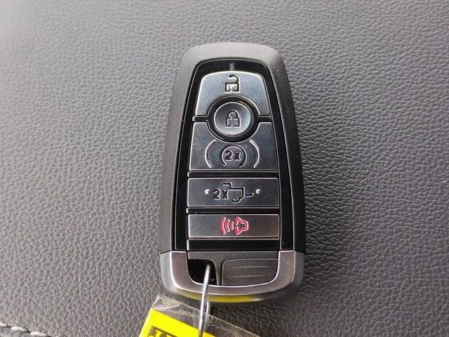 New 2026 Carbonized Gray Metallic Ford XLT image 28