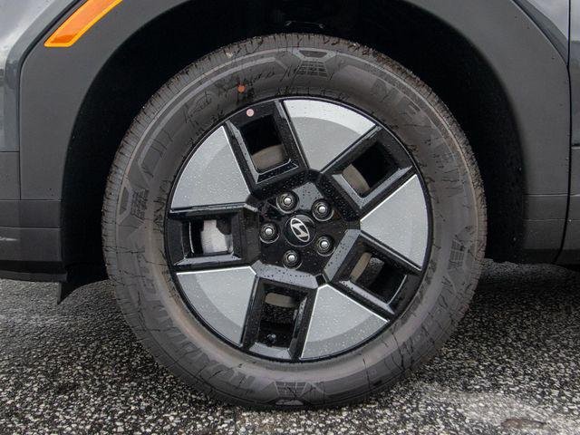 New 2026 Gray Hyundai SEL image 4