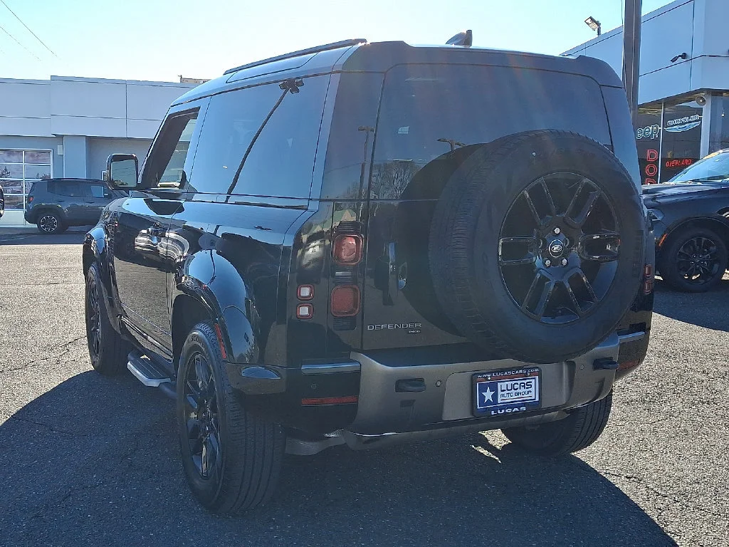 Used 2022  Land Rover X-Dynamic S image 9
