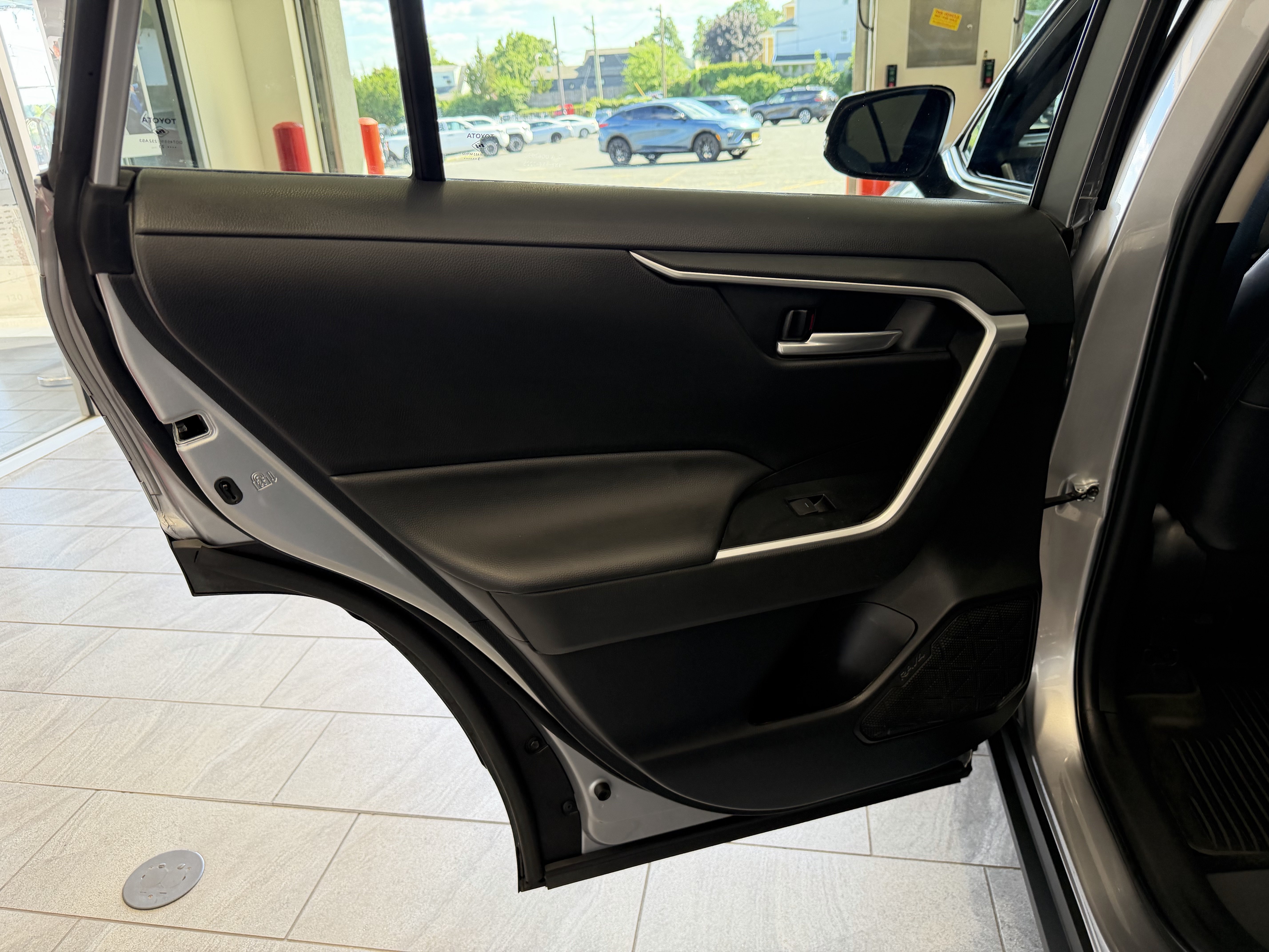 Used 2023 Silver Toyota XLE Premium image 35