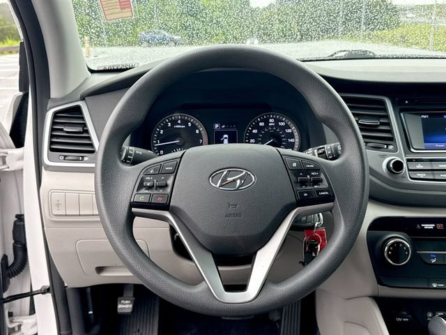 Used 2017 White Hyundai SE image 14