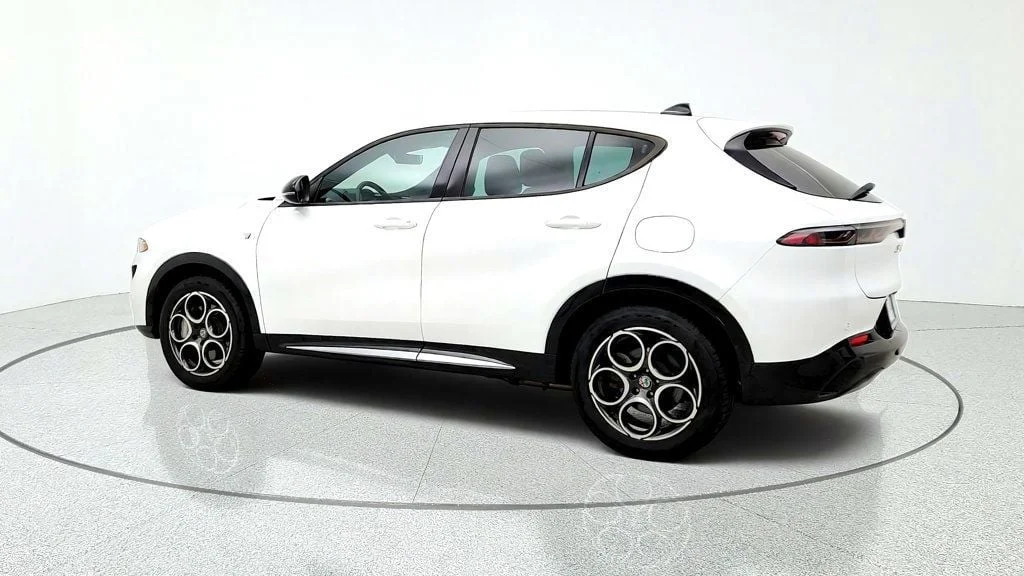 Used 2024 Milano White Alfa Romeo Ti EAWD image 7