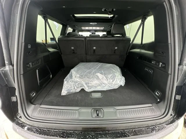 New 2026 High Gloss Black Exterior Paint Jeep Limited Reserve image 22