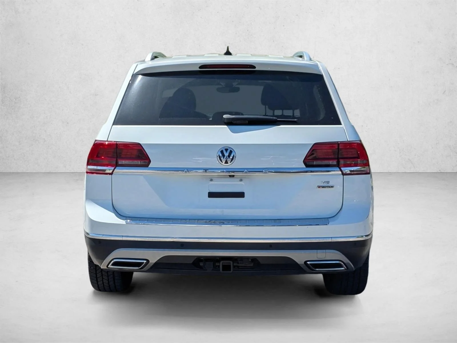 Used 2019 Pure White Volkswagen 3.6L V6 SEL Premium image 6
