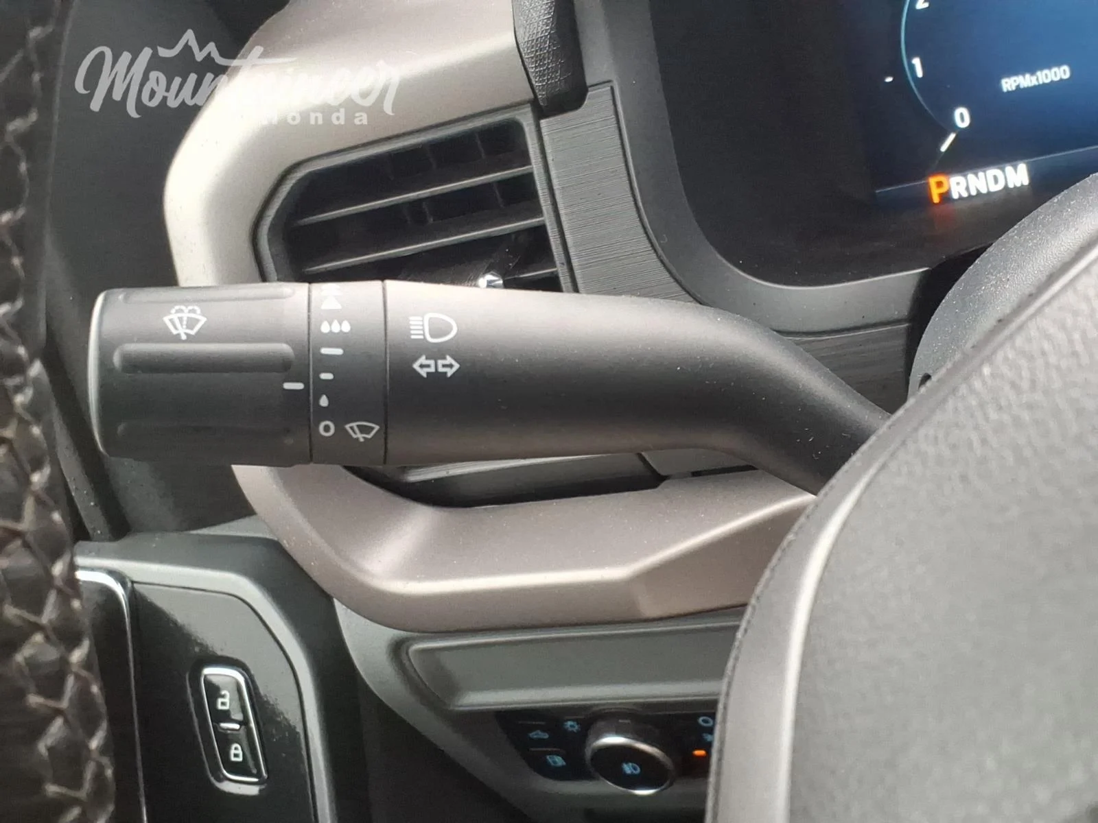 Used 2024 Atlas Blue Ford XLT image 39