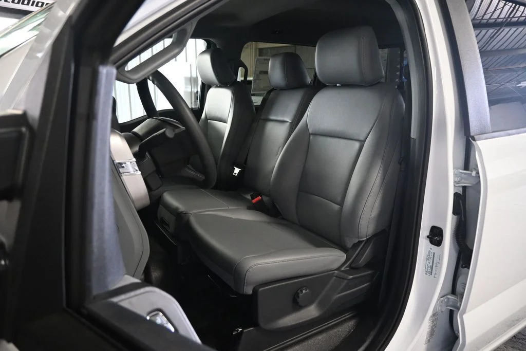 New 2026 Oxford White Ford XL image 11