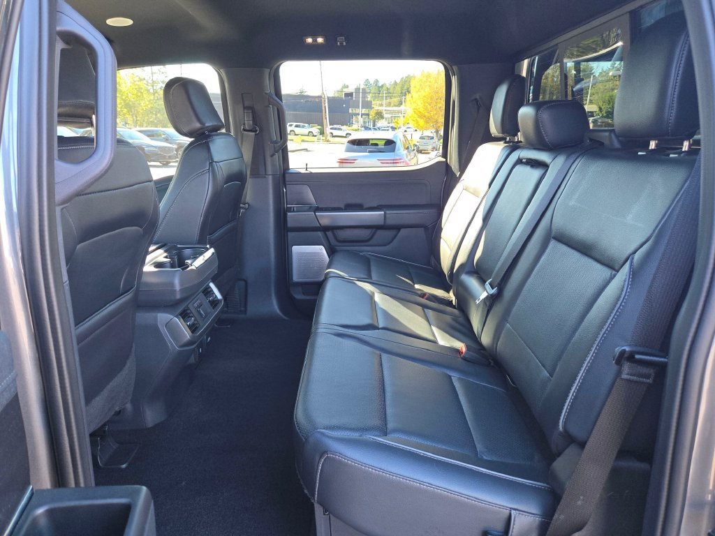 Used 2024 Gray Metallic Ford Lariat image 18