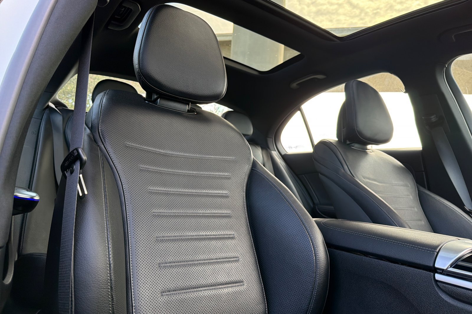 New 2026 Polar White Mercedes-Benz C 43 AMG® image 3