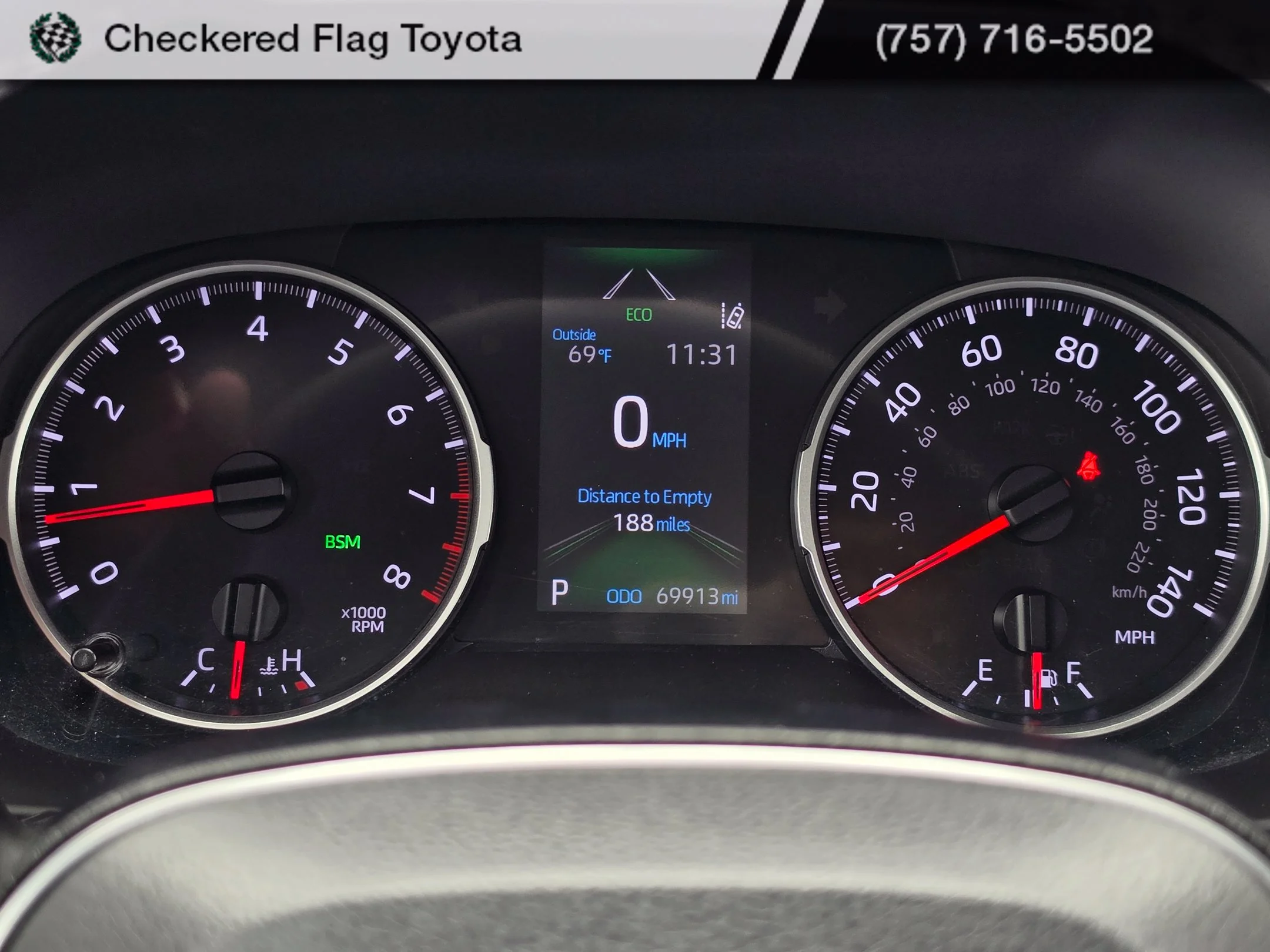 Used 2020 Lunar Rock Toyota XLE Premium image 12