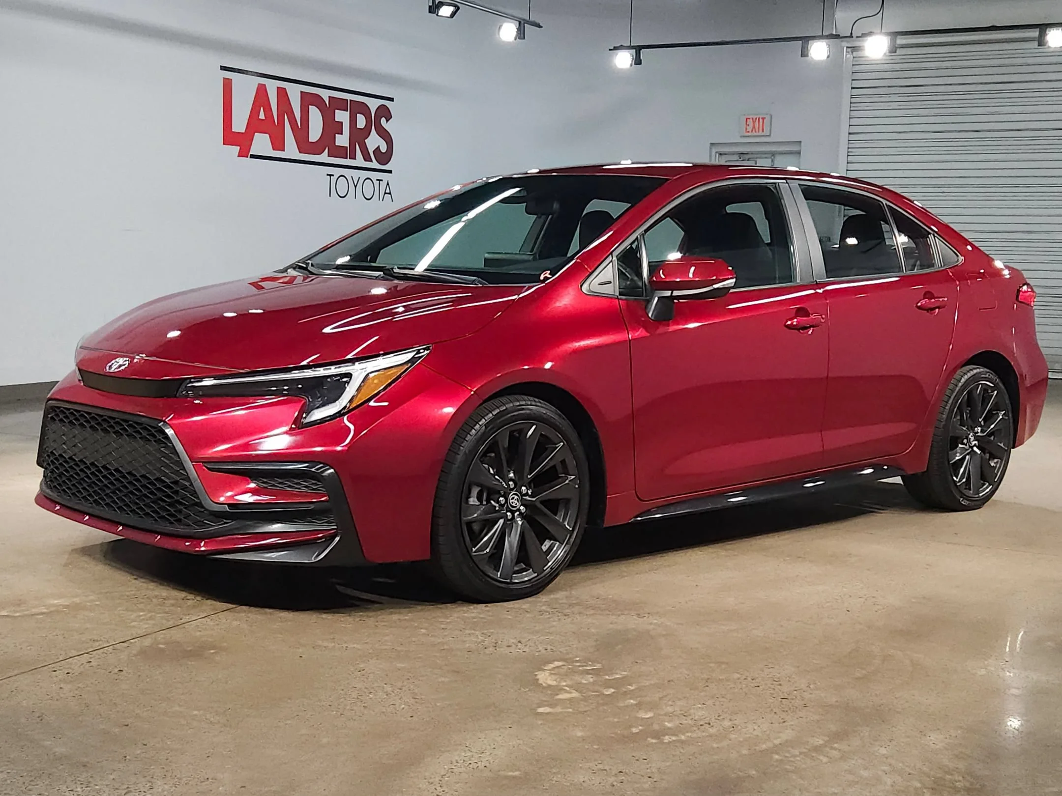 Used 2025 Ruby Flare Pearl Toyota SE image 3