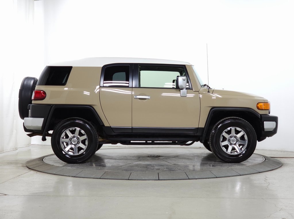 2014 TOYOTA FJ CRUISER - Image 7